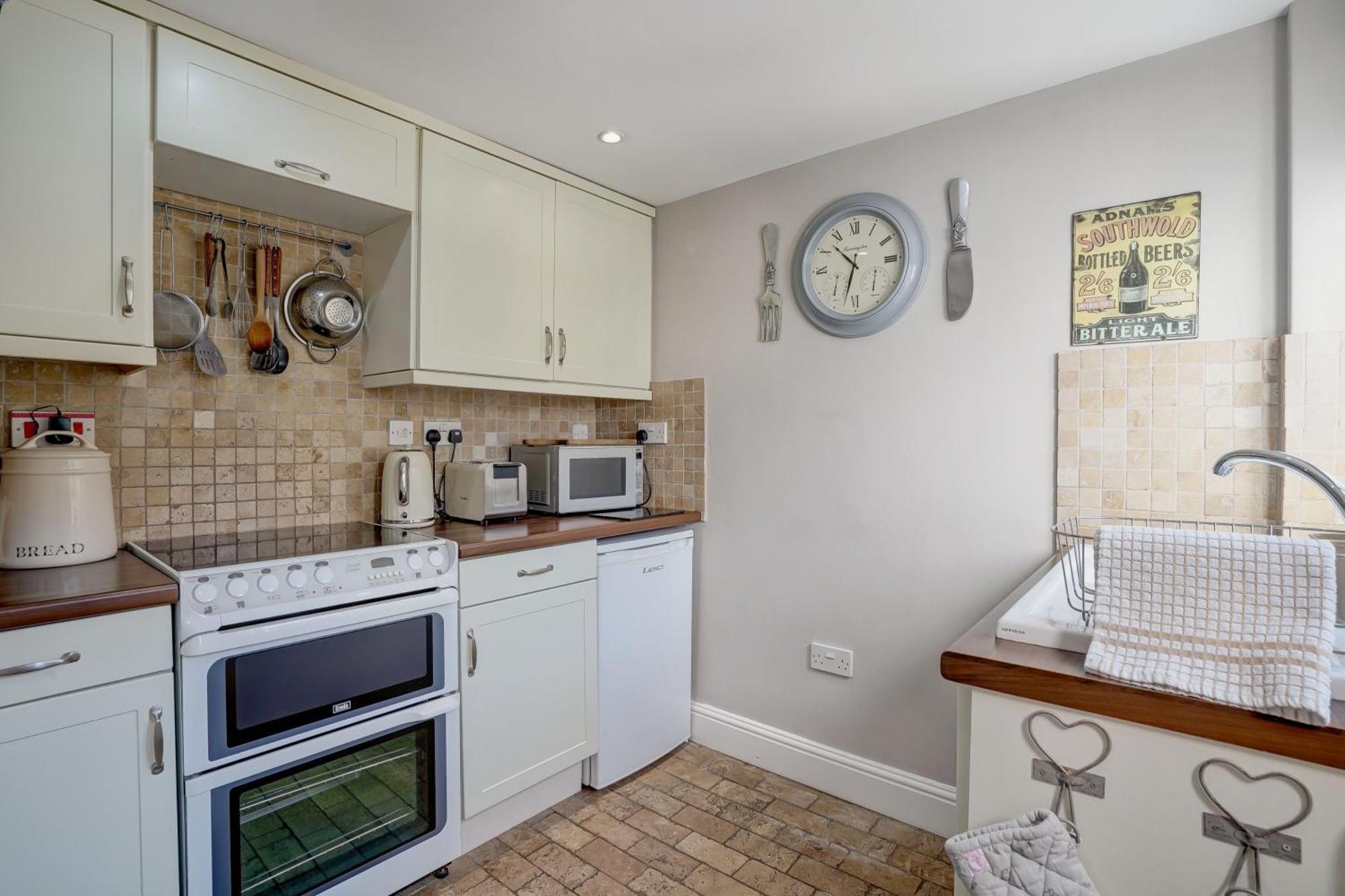 April Cottage By Winterton Cottages Екстериор снимка